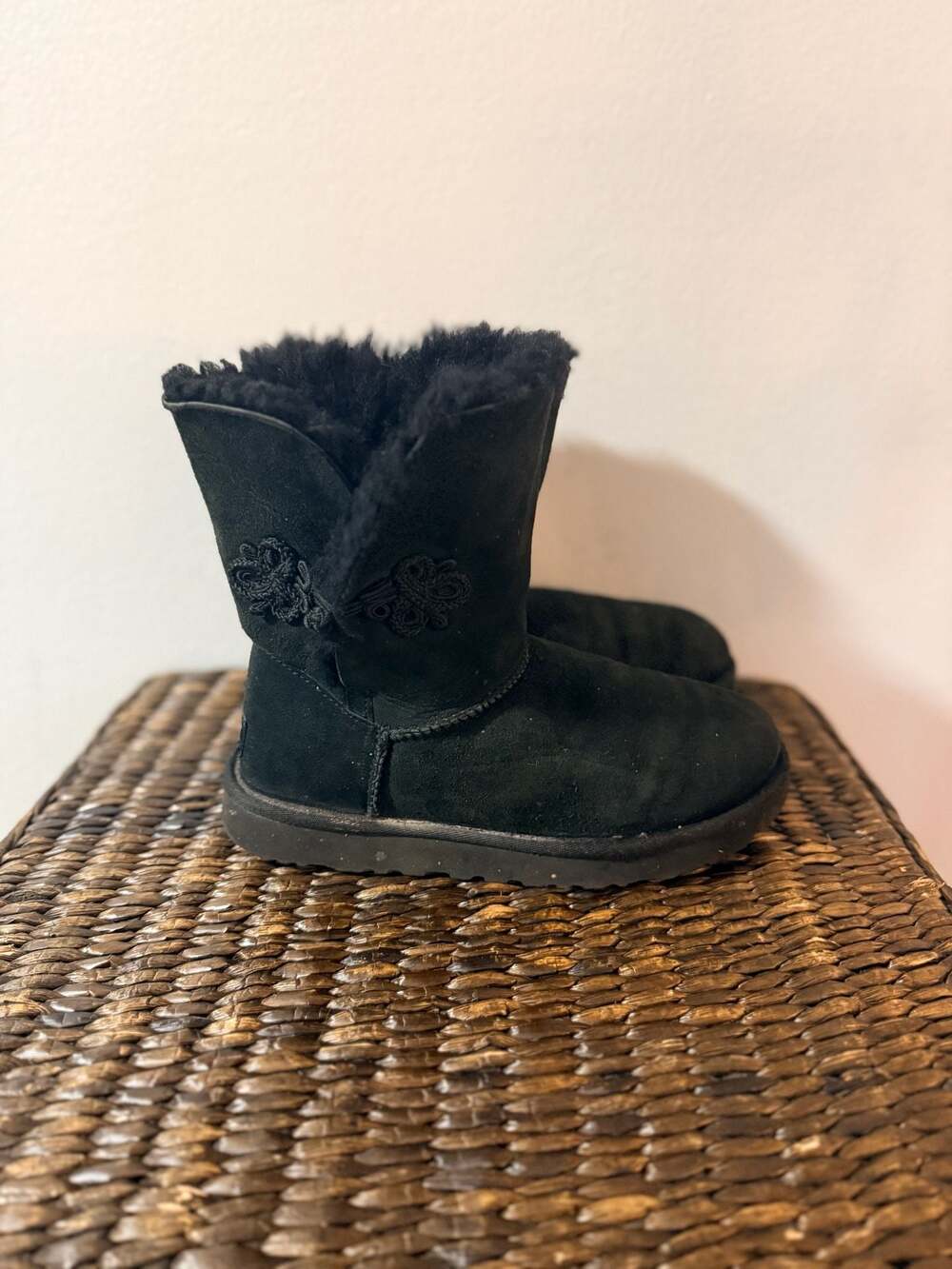 Ugg Bailey Mariko Black Suede Boots